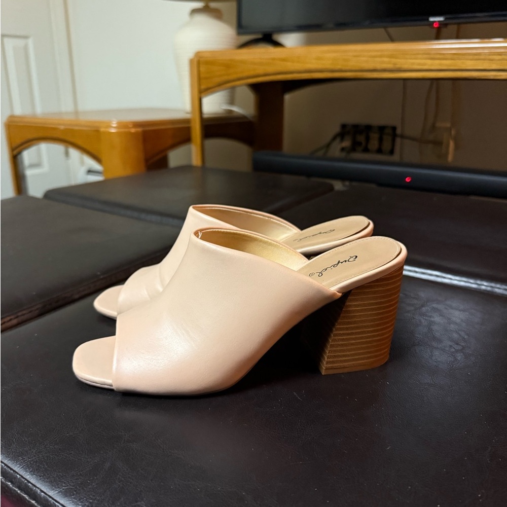 Tan Wedges- Qupid